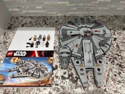 Lego Millenium Falcon 75105 con libro - lectura incompleta Foto 1 de 4