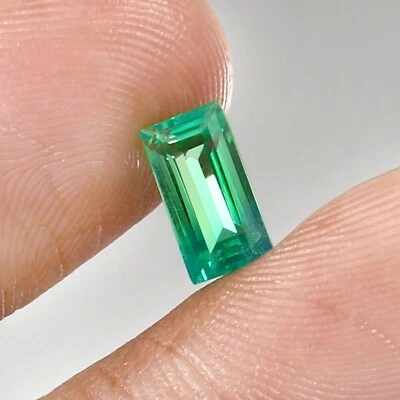 Natural Green Bi-Color Ceylon Parti Sapphire Loose Baguette Gemstone Cut 1.95 CT - Image 1 of 4