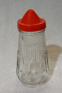 Measuring Device Corp New York Clear Glass Shaker with Red Plastic Lid - Picture 1 of 6