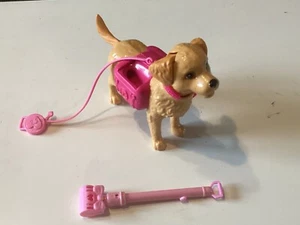 Mattel Barbie 2013 Potty Training Taffy Dog Pet Eats Poops Tan Dog - Bild 1 von 7