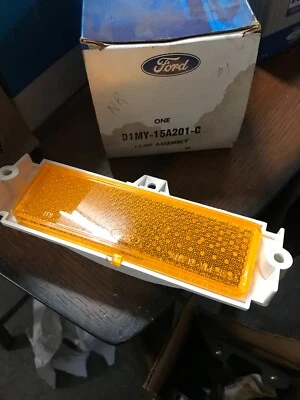 NOS 1971 72 Mercury & Meteor Right Front Marker Lamp  D1MY-15A201-C pass side - Image 1 of 3