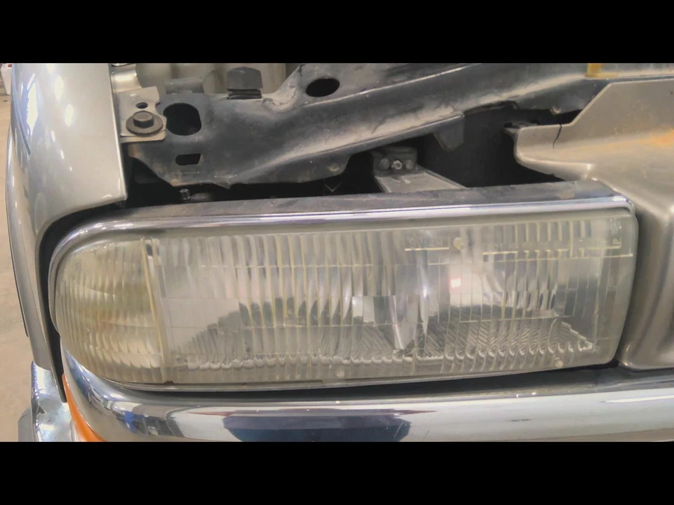 Conjunto de faros derechos usados se adapta a: Chevrolet Blazer s10/jimmy s15 Chevrole 2001 Foto 1 de 4