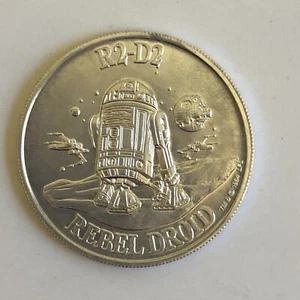 Figura de acción de sable de luz emergente de Star Wars 1984 de colección R2-D2 moneda droide rebelde - Imagen 1 de 4
