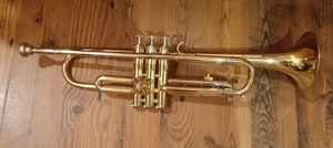 QUALITY GETZEN 300 SERIES Trumpet With Mouthpiece - Picture 1 of 13