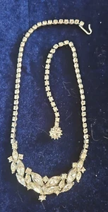 Vintage Strass Statement Latz Halskette unsigniert weiß? #32 - Bild 1 von 8