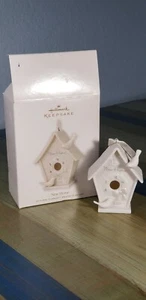 Hallmark New Home White Porcelain Bird House Keepsake Ornament Dated 2010 - Picture 1 of 5