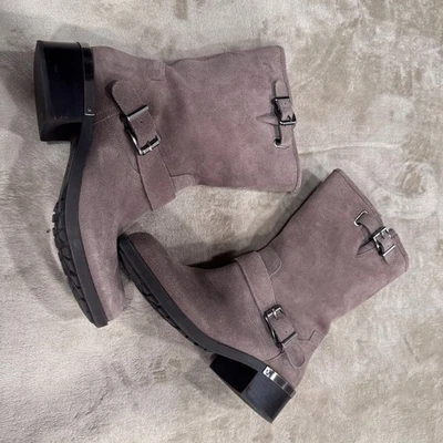 Botas de motocicleta Vince Camuto de gamuza ventosa TALLA 8M Foto 1 de 4