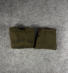 Sudadera Fear of God Essentials polar oliva para hombre talla grande - Imagen 1 de 22