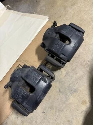 **Pinzas de freno delanteras BMW E34 M5 E36 M3 M Roadster M cupé con juego de portadores Foto 1 de 4