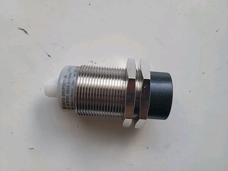 New Eaton E57g-30Upn15-Q Proxswitch, 30Mm, Unshielded, Pnp, No, 4Pin - Image 1 of 4