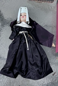 Muñeca Monja Católica De Colección 14" Ojos Dormir Corneta Hábito Rosario Caja Religiosa - Imagen 1 de 11
