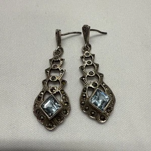 Estate Vintage Long Sterling Silver Bright Blue Topaz Dangle Pierced Earrings - Bild 1 von 6