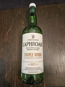 BOTELLA DE VIDRIO VACÍA LAPHROAIG WHISKY ESCOCÉS DE COLECCIÓN - Imagen 1 de 7