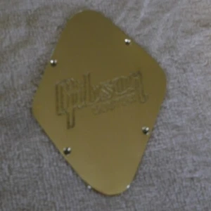Gibson/Les Paul- back plate- BRASS- custom ENGRAVED and polished logo - Picture 1 of 3