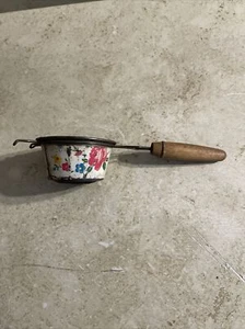 VTG 1950s Miracle Gem Small Metal Sifter Strainer Wooden Handle Floral Farmhouse - Picture 1 of 7
