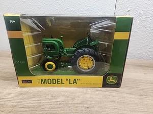 1/16 John Deere Model LA With Wheel Weights Speccast - Picture 1 of 8