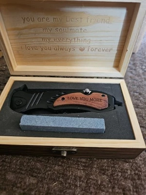 个性化折叠刀带木制手柄和礼品盒 3 英寸刀片 — 第 1/4 张图片