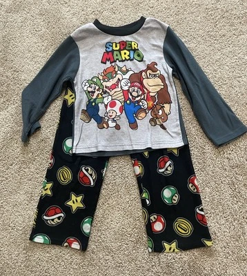 Super Mario Bros Boys Long Gray Pajamas Shirt & Fleece Sleep Pants Set (small) - Image 1 of 4