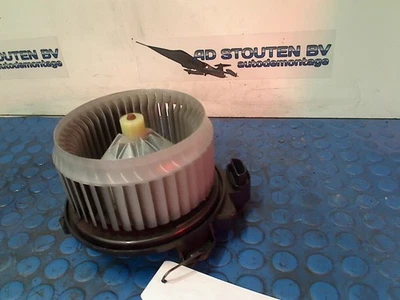 MOTORE VENTOLA RISCALDAMENTO Toyota Yaris III (P13) 2012 #166997 Foto 1 de 4