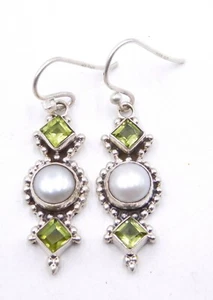 5.70 GM 925 Plata de Ley Natural Peridoto Y Perla Piedra Fino Pendiente 1.5" - Imagen 1 de 3