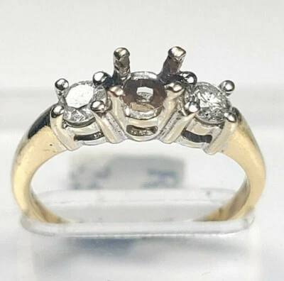 Anillo de compromiso de diamantes de tres piedras semi montura de dos tonos 14k 0,48 Ctw y talla 7  Foto 1 de 3