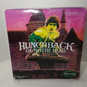 Polar Lights Hunchback of Notre Dame Model Kit 2010 Glows In The Dark (READ) - Bild 1 von 6