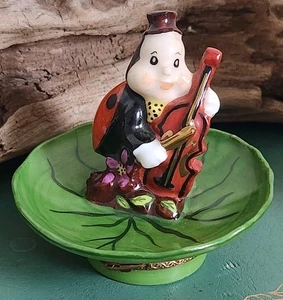 LIMOGES France PEINT MAIN Box LADYBUG on a Lillypad Playing Cello La Gloriette - Bild 1 von 10
