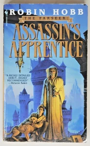 ROBIN HOBB SIGNED PAPERBACK - Farseer Trilogy, Assassin's Apprentice, Book 1 - Picture 1 of 5