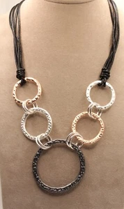 COLLANA ETNICA OTTONE  ARGENTATO SATINATO CERCHI GRADAZIONE RAMATO RODIATO - Foto 1 di 4