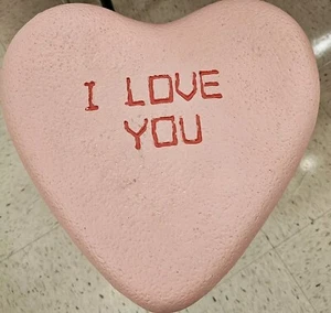 *RARE* Heart "I Love You" Stool TikTok Viral Food Stool - Picture 1 of 4
