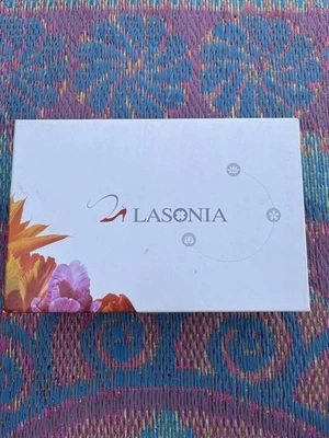 Lasonia women’s size 8 heels - Image 1 of 3