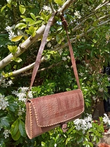 Vintage 1970s Handmade Leather Structured Shoulder Bag Very Good Condition - Picture 1 of 8