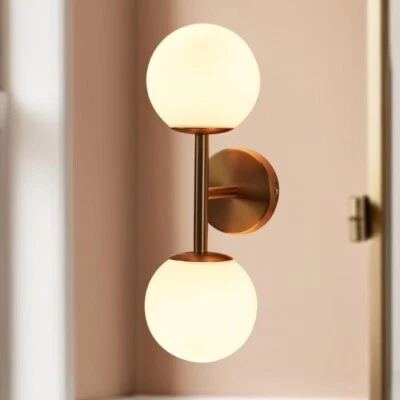 Lámpara Globo Vidrio Latón Interior Dos Bombillas Aplique Montado en Pared Foto 1 de 4