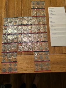 1977-1979 U.S.Mint Uncirculated Coin - Picture 1 of 5