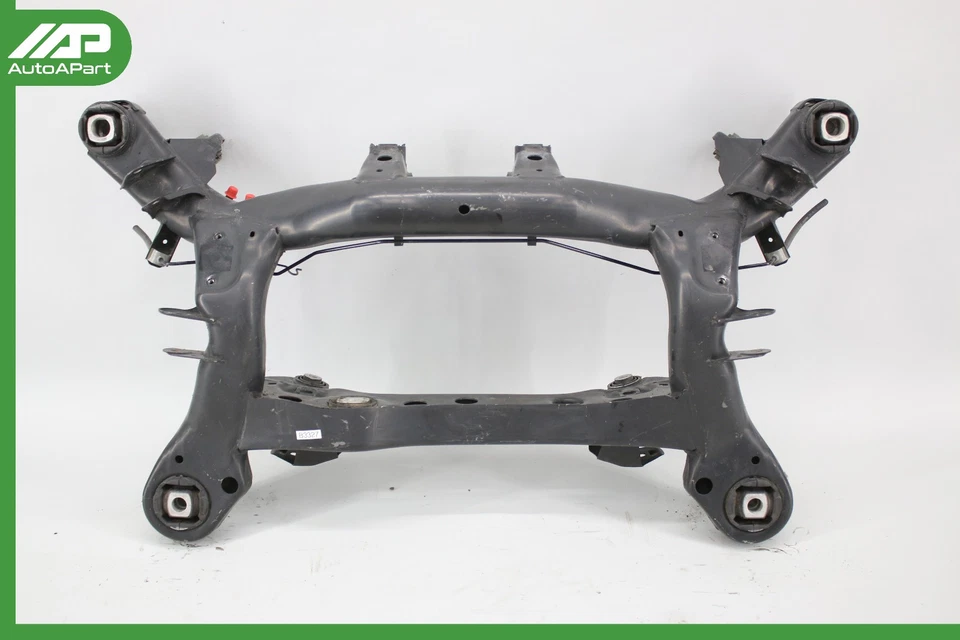 ✅ 06-13 BMW E90 E88 335i 335d 128i eje trasero subchasis travesaño portador OEM Foto 1 de 4