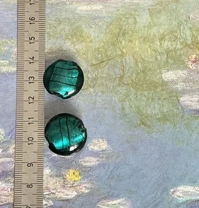 2 Vintage Teal Round Disc Glass Beads Bead Disc 20mm - Picture 1 of 1