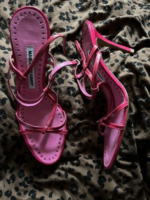 Manolo Blahnik sandalias de tiras, talla 38, rosa intenso Foto 1 de 3