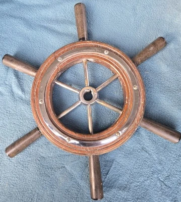 Vintage Yacht/ Ships Boat Wheel 14" Diameter - Image 1 of 2