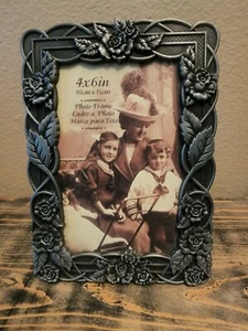 Beautiful & Heavy Metal Rose Design 4x6 Inch FRAME - Picture 1 of 2