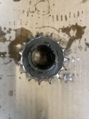 Piñón de tracción delantera 1981 OEM 15T 1981-1986 Honda CT110 Trail 110 Postie Bike Foto 1 de 4