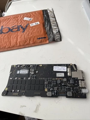 Apple MacBook Pro A1502 13" 2013/14 Logic Board i5 2.3Ghz 8gb SKU 1979 - Image 1 of 2