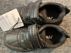 BNWT BOYS BLACK SCHOOL SHOES SIZE 8 ( EURO 25 ) SCUFF RESISTANT & EASY STRAPS - Picture 1 of 3
