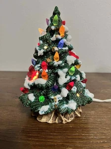 Vintage 1970s Light Up Ceramic Christmas Tree Snow Tipped Multiple Bulbs Work - Picture 1 of 7