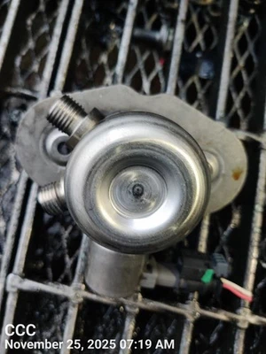 FUEL PUMP 2012-2018 BMW 320I - Изображение 1 из 4