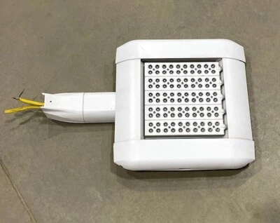 Cree LED Pole Light Head WHITE # ARE-EDG-4M-DA-10-DUL-WH-40K Tested*Preowned* - Image 1 of 4