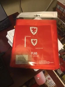 WALES FÚTBOL QATAR CORE CREST BANDERA 152 X 91 CMS CUMPLEAÑOS DEPORTE NAVIDAD - Imagen 1 de 1
