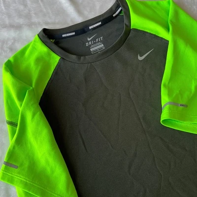 Women's Miler REFLECTIVE Running/Yoga/Gym Shirt-Sz S Neon/Olive Green Logo - Image 1 of 4