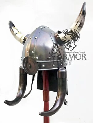 Casco medieval con cuernos | Casco vikingo con cuernos | Disfraz de Halloween Foto 1 de 4