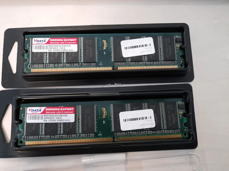 Memoria RAM MDGVD6G3I4750B1E0K DDR400 CL3 1GB DIMM DDR 400MHZ CL3 NON-ECC - Immagine 1 di 1