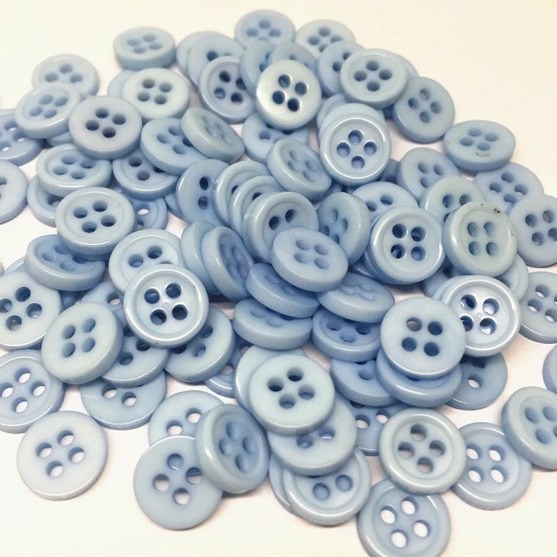 lot de 50 bouton scrapbooking 4 trou unis Bleu mercerie couture 9 mm couture - Photo 1/1